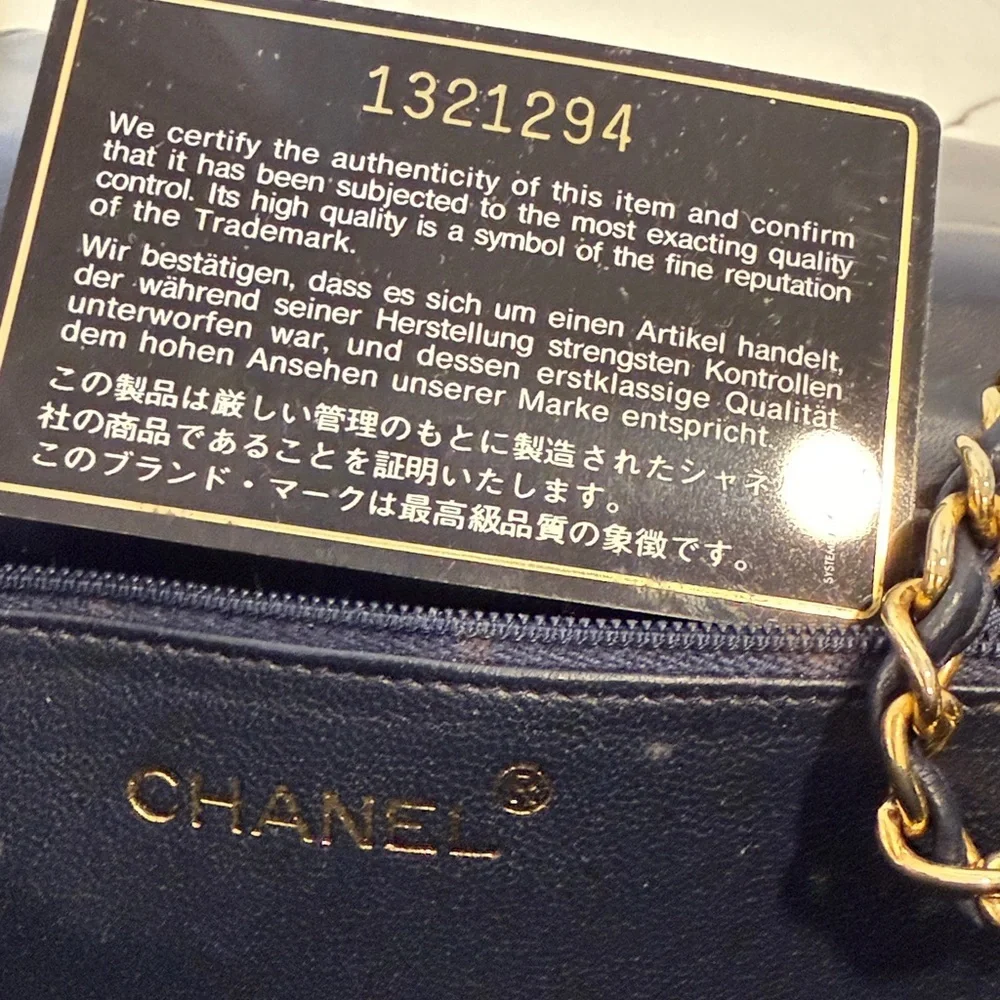 Chanel Navy Blue Lambskin leather Bag